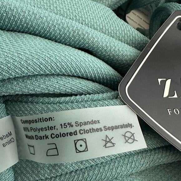 Zaful Women’s Small Bikini Set Green Strappy Cut Out Tie Back Top Thong Bottom - Picture 8 of 9